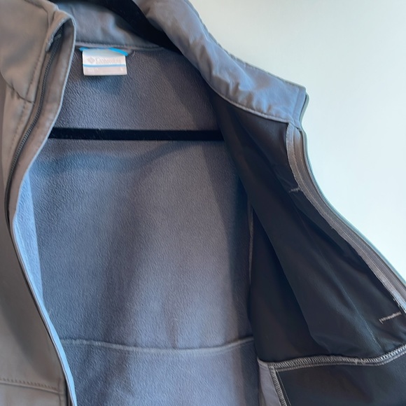 Men’s Ascender™ Softshell Jacket - Picture 13 of 16